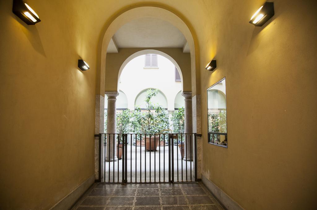 Mansard Very Close To Duomo Milán Exterior foto